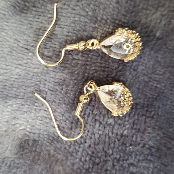 Faux diamond flower wrap teardrop earrings - Picture 5 of 5